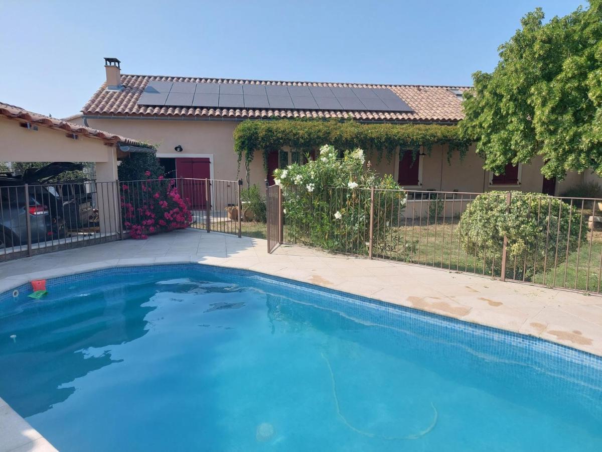 Mas La Gentille ,,, A La Campagne , Beautiful Outdoor , Swimming Pool , Pool House , Nice Green Garden , Bbq ,,, Only For You , Pour Passer Un Sejour Inoubliable Pernes-les-Fontaines Luaran gambar